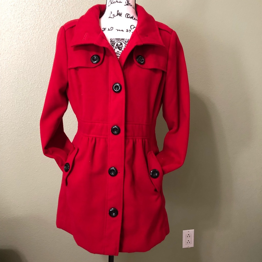 Women’s red coat, size XL, Bwear